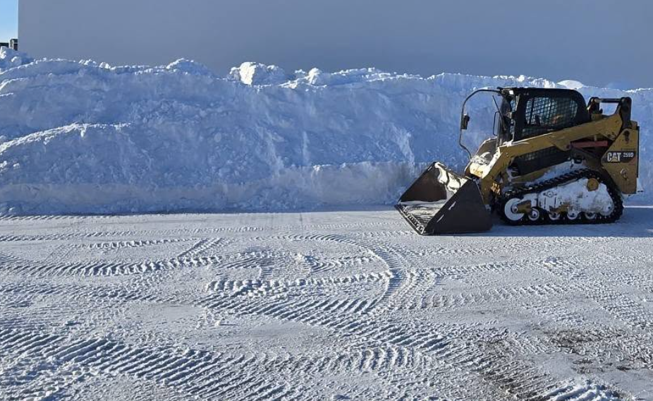 Commercial parking lot snow removal by Going Yard in Edmonton